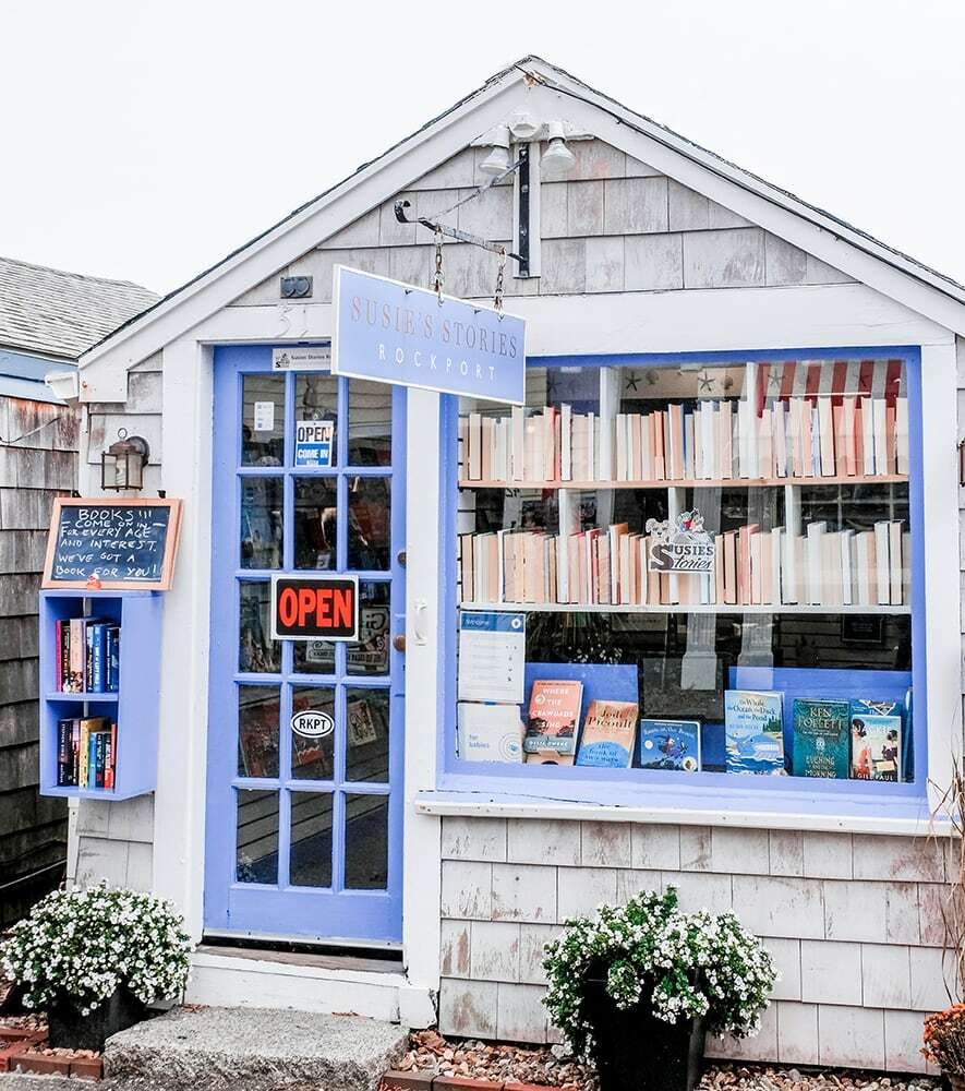The store fronts on Bearskin Neck can