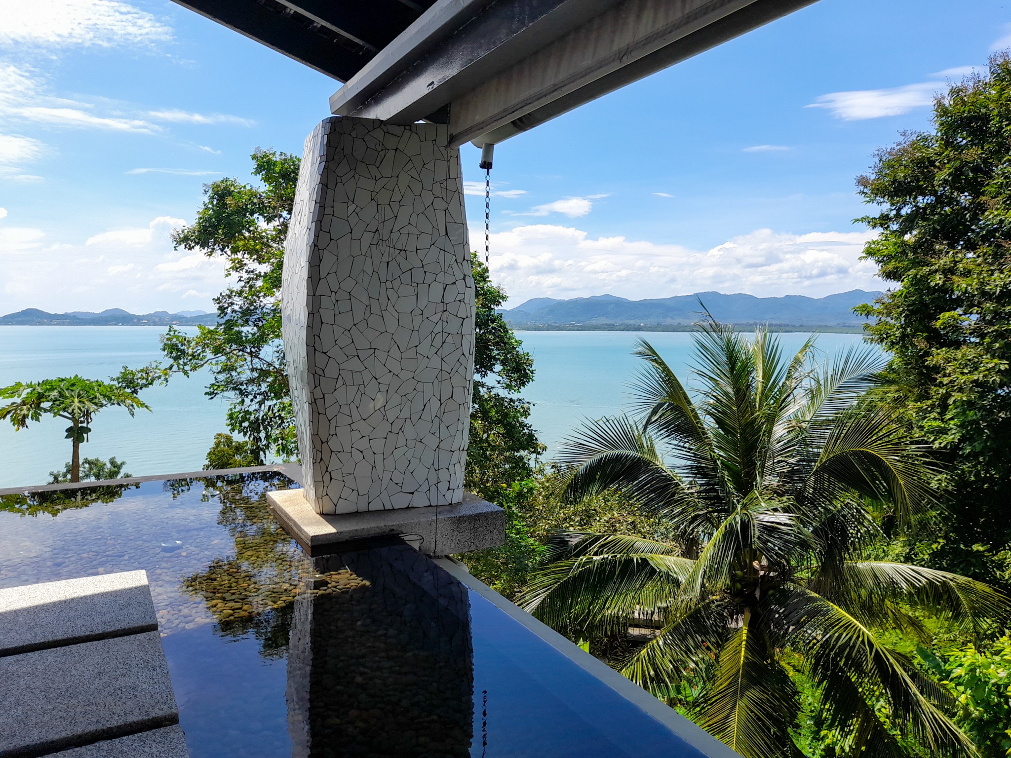 The elegant lobby at Como Point Yamu in Phuket