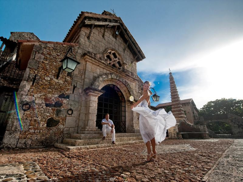 Enchanting Weddings and Honeymoons